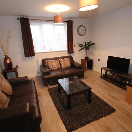 Holden Court Apartments - Apt 3 West Drayton  Dış mekan fotoğraf