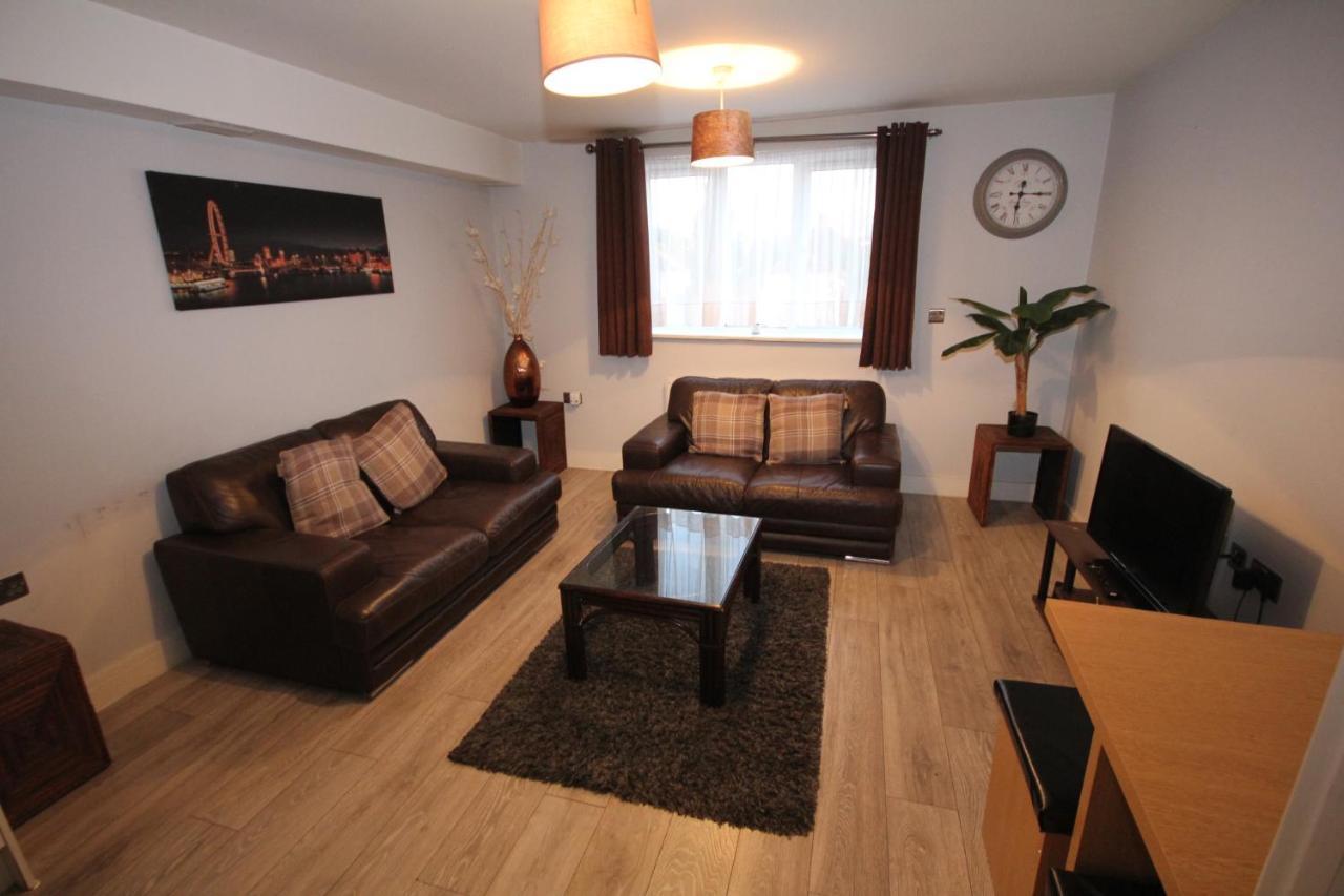 Holden Court Apartments - Apt 3 West Drayton  Dış mekan fotoğraf