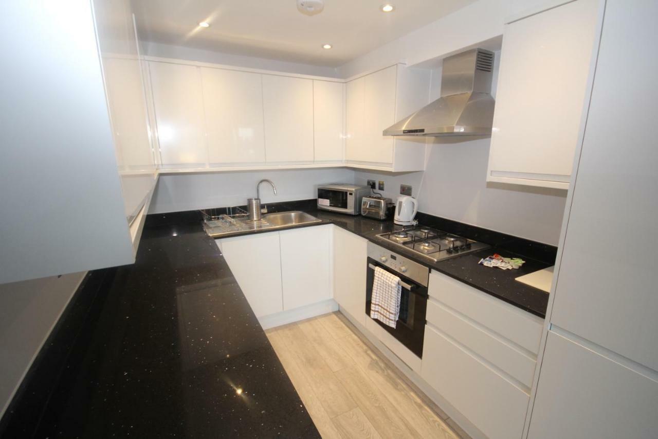 Holden Court Apartments - Apt 3 West Drayton  Dış mekan fotoğraf